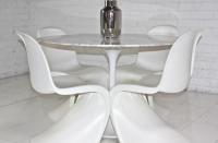 Eero Saarinen Style Round Marble Dining Table