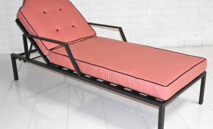 Hollywood Sunlounger in Pink with Black Piping
