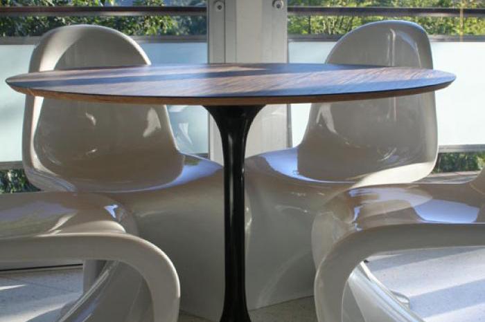 Eero Saarinen Style Round Macassar Dining Table