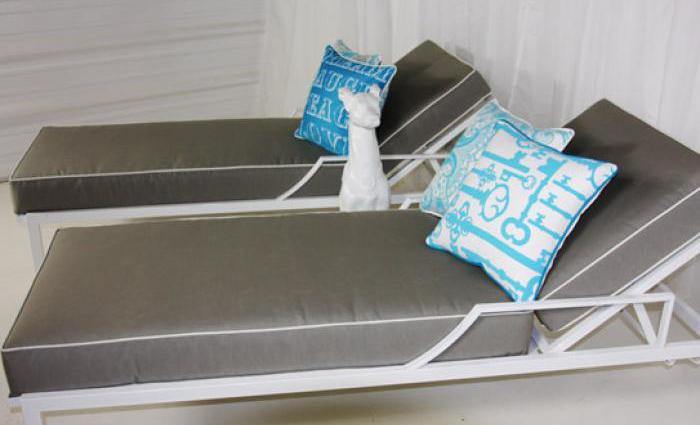 Hollywood Sunlounger in Silver with White Piping