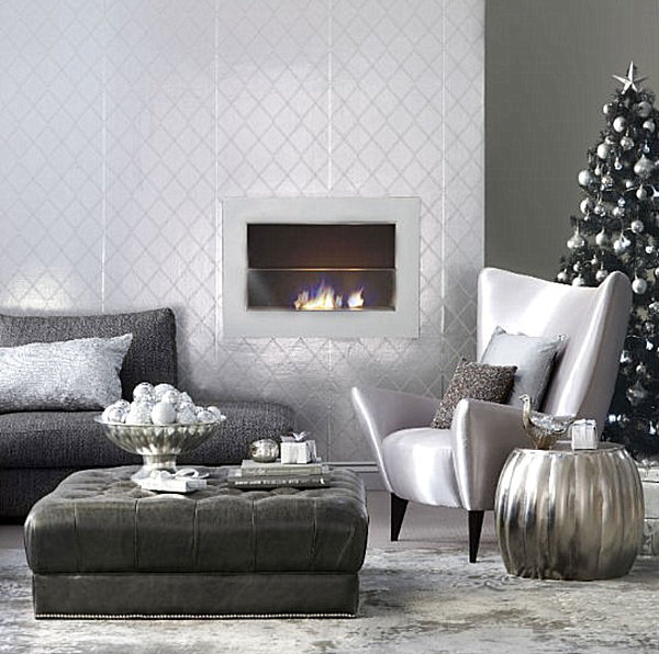 Metallic-Christmas-decorations-in-a-modern-living-room